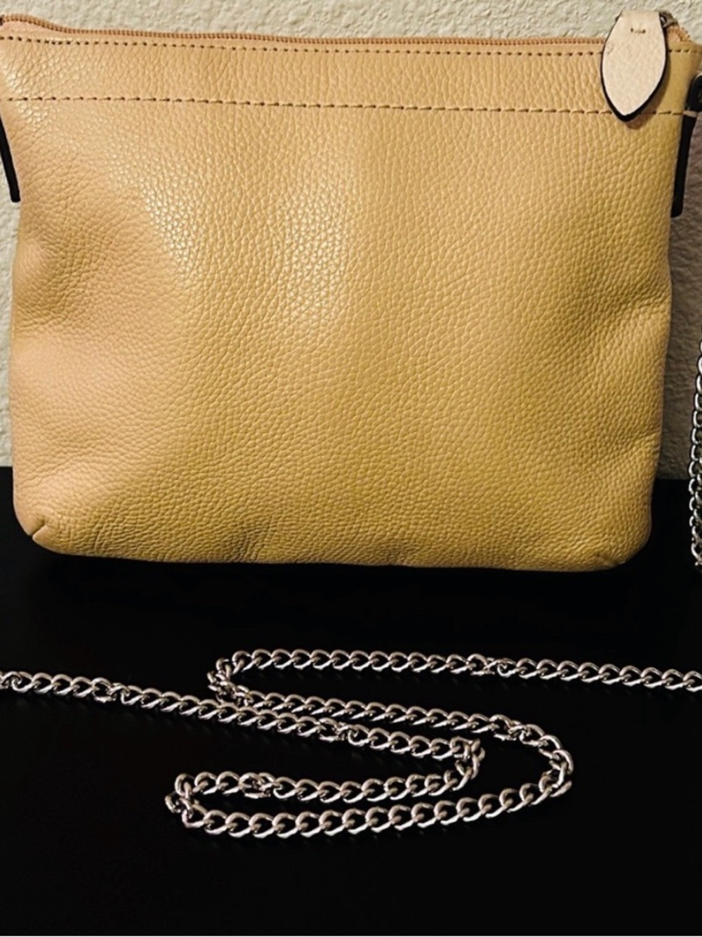 Coach cream & chalk Pebbled Leather Crossbody with new with tags chain strap - Picture 2 of 7